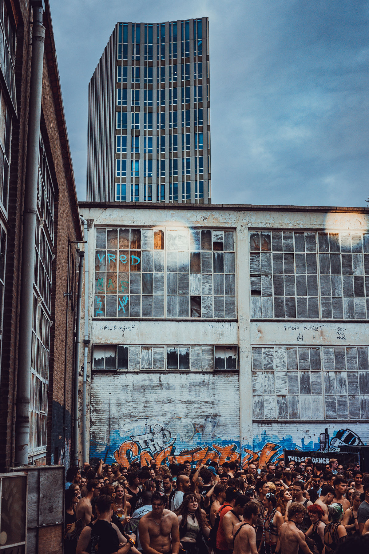 Loading... just a sec